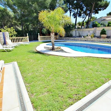 Villa Bahia - Spacious Family With Private Pool In